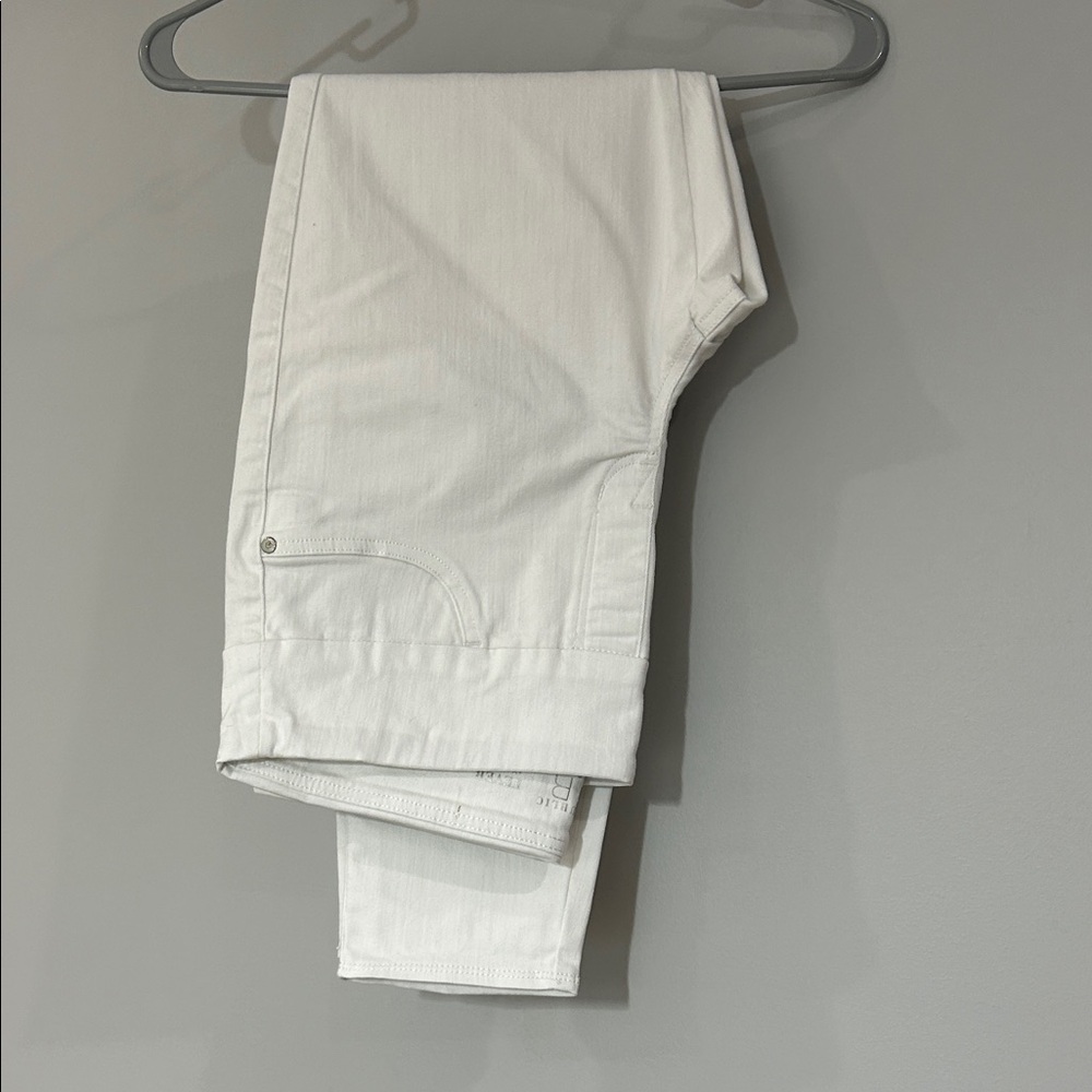 Rock & Republic White Denim Rx Antidote Stretch Jean Legging